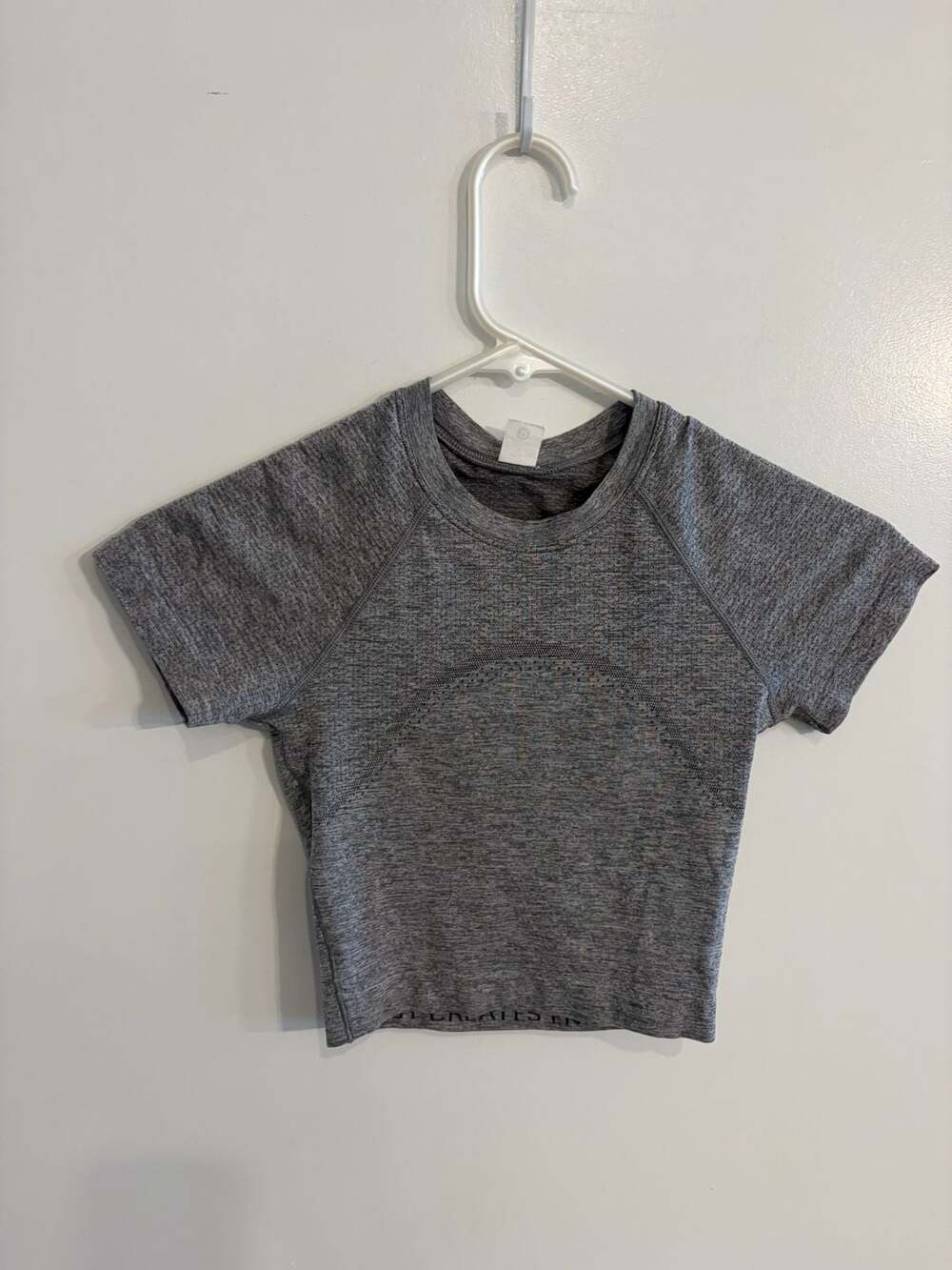 Lululemon Swiftly Tech Cropped Short-Sleeve Shirt Size 0 Gray